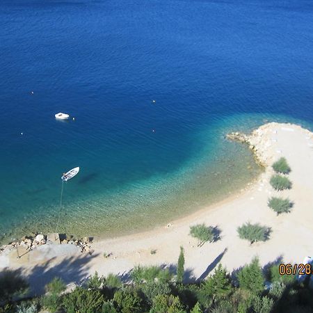 Apartments Lozina On The Beach Omiš Buitenkant foto