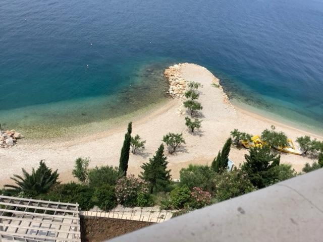 Apartments Lozina On The Beach Omiš Buitenkant foto